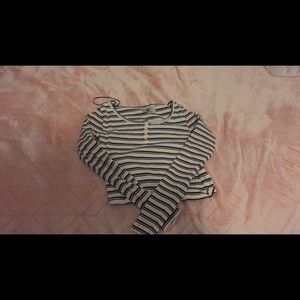 Long sleeve crop top